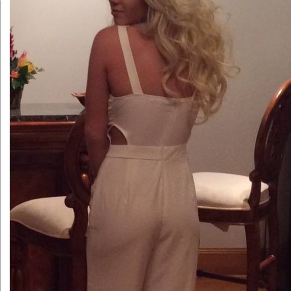 WHITE JUMPSUIT - Picture 1 of 6